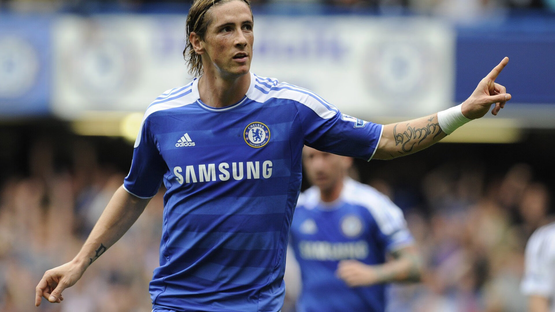 开云体育在线-范戴克一锤定音，加拿大险胜塞维利亚背后的战术博弈与精神密码