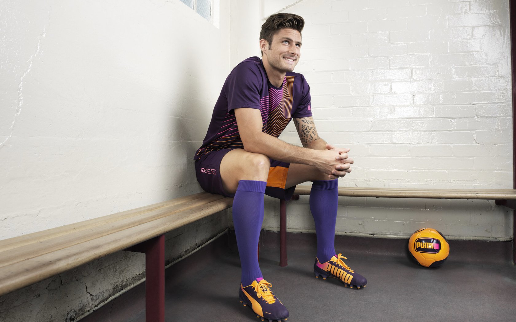 开云体育官方网站-霍勒迪里程碑之夜，当勇士的团队哲学遇上猛龙的孤勇者